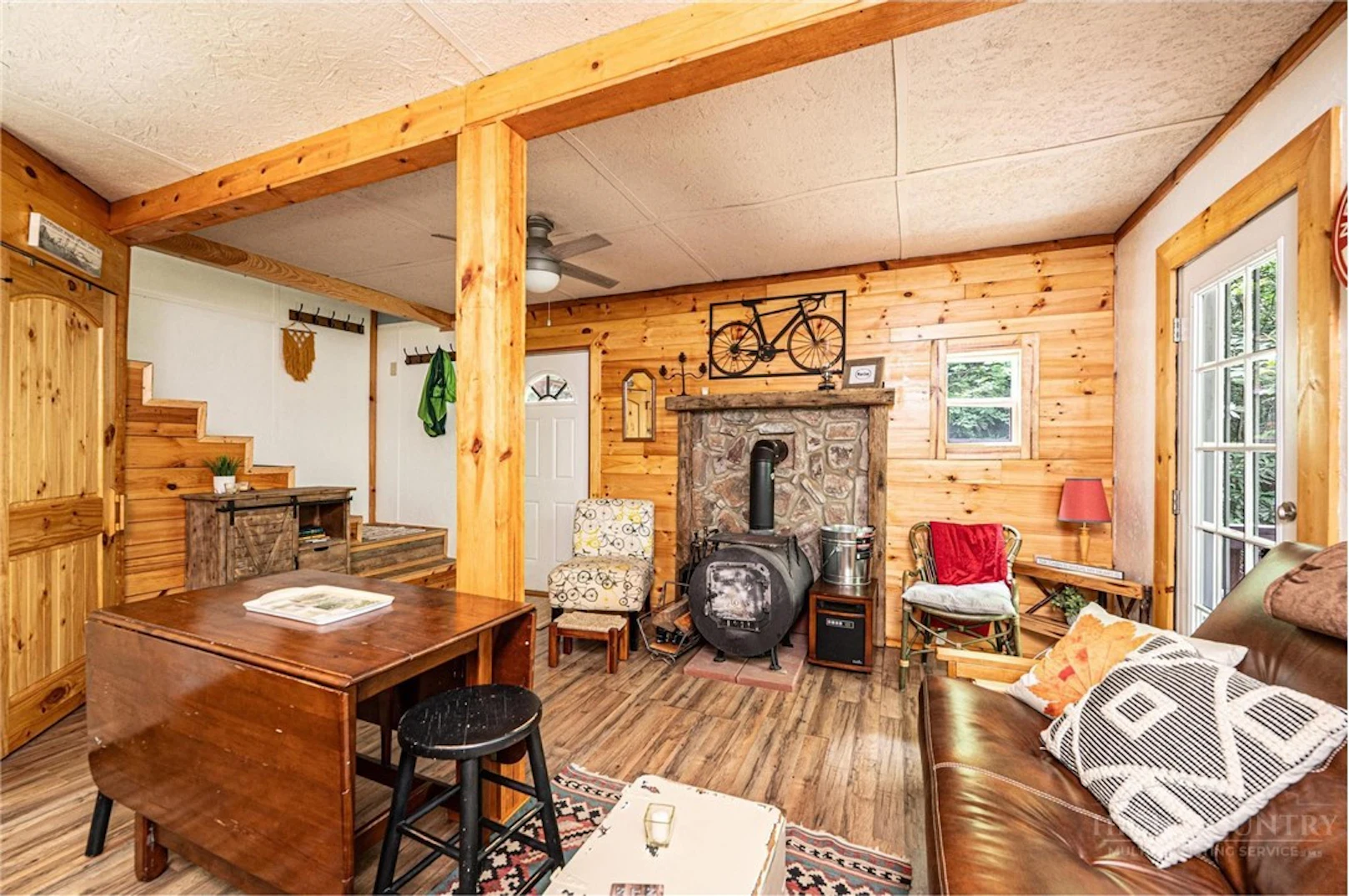 Image number 10 for the current listing