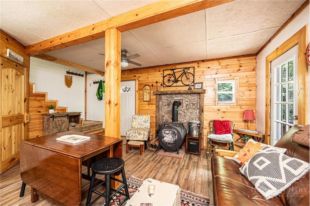 Image number 2 for the current listing