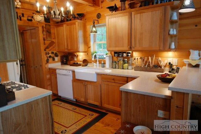 Image number 2 for the current listing