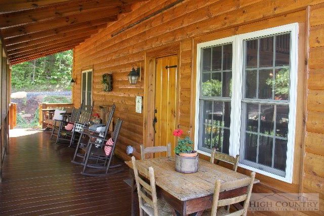 Image number 9 for the current listing