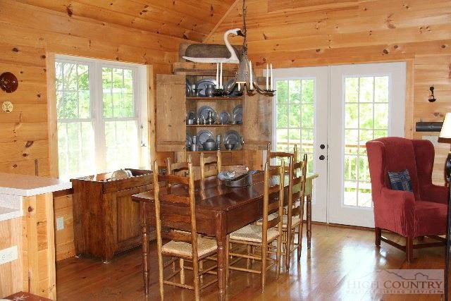 Image number 5 for the current listing