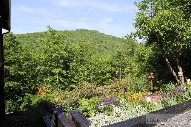 Image number 21 for the current listing