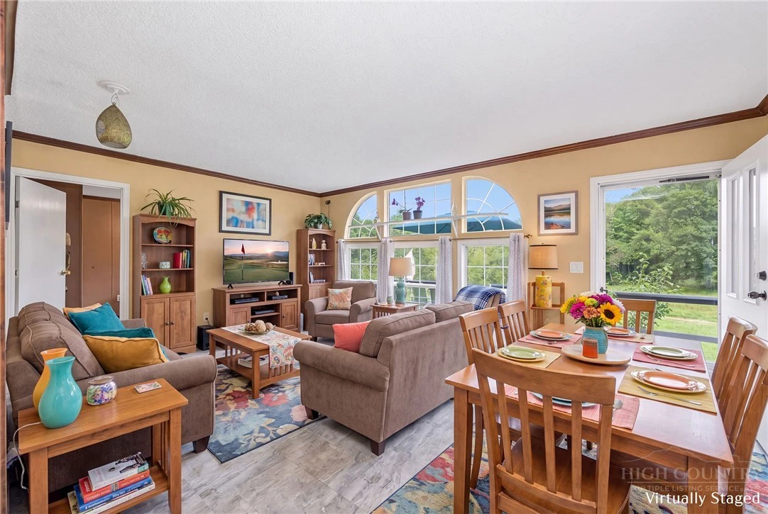 Image number 10 for the current listing