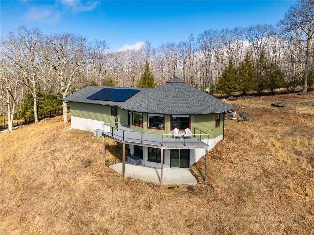 Image number 1 for the current listing