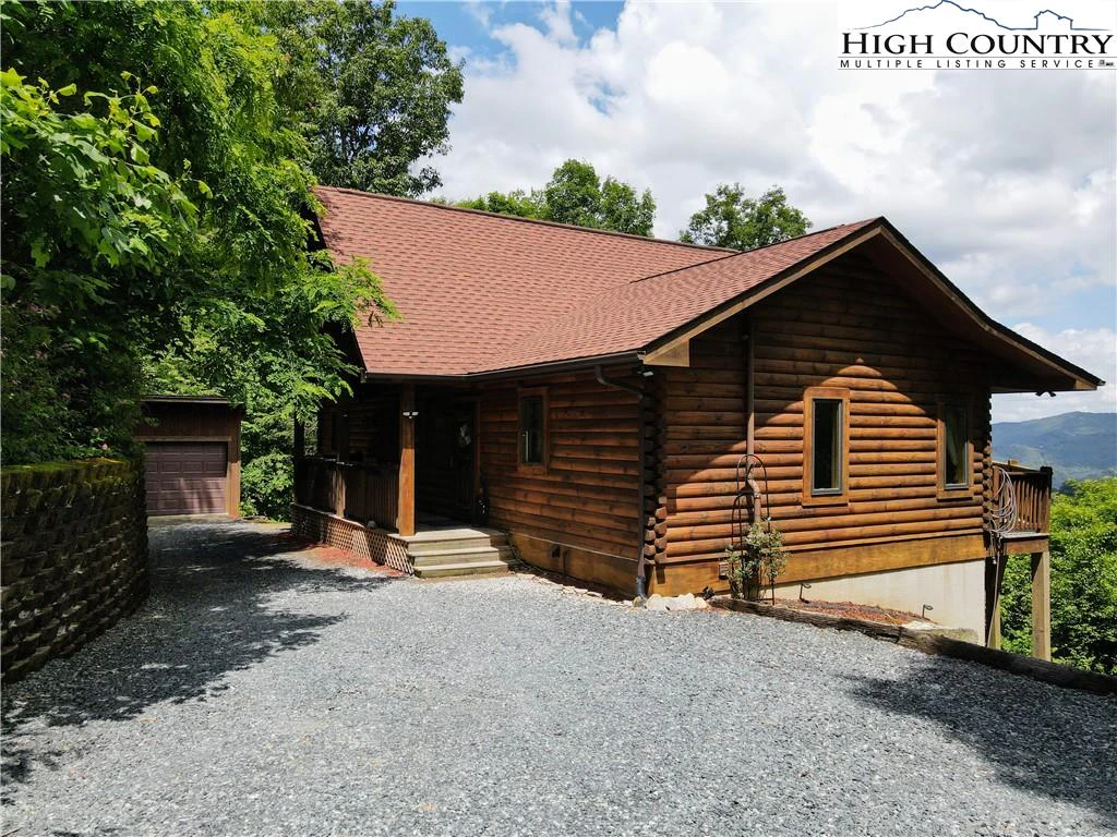 Image number 1 for the current listing