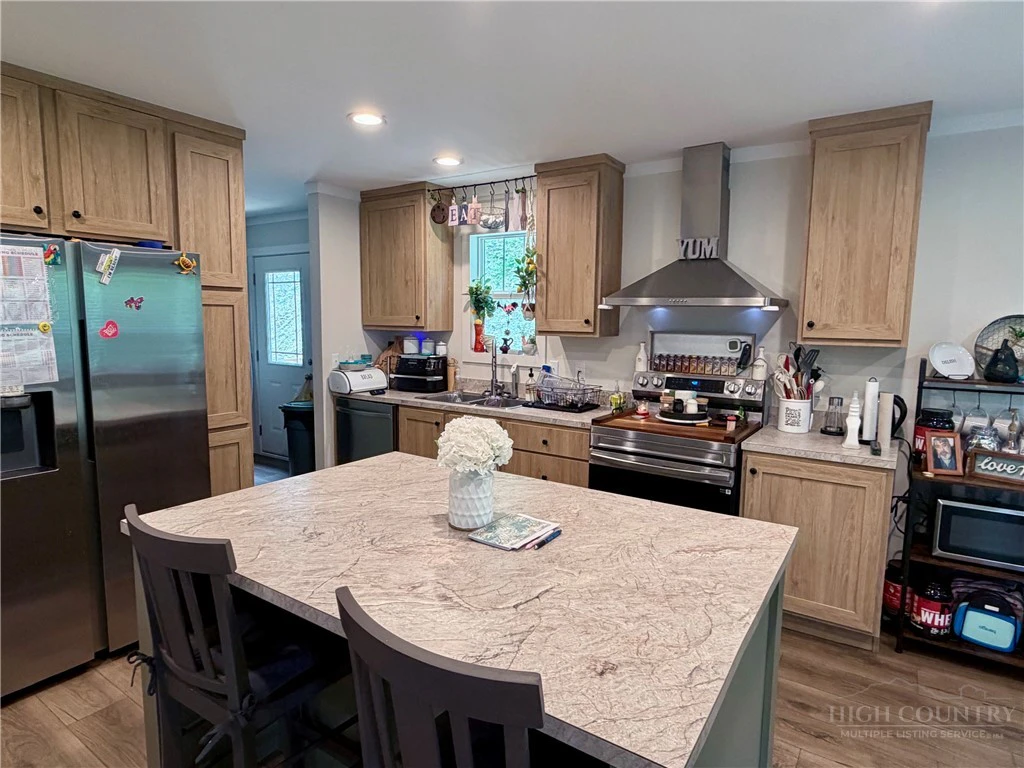 Image number 6 for the current listing