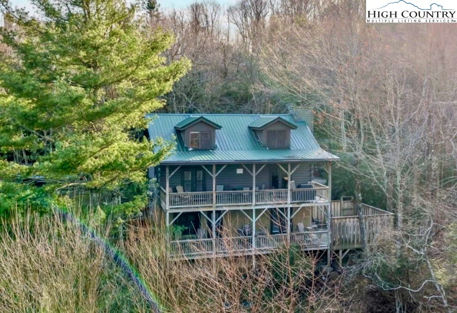 Image number 1 for the current listing