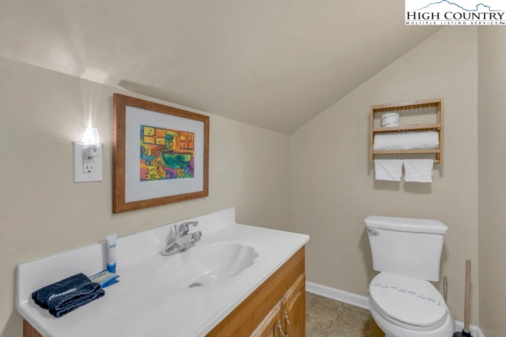 Image number 6 for the current listing