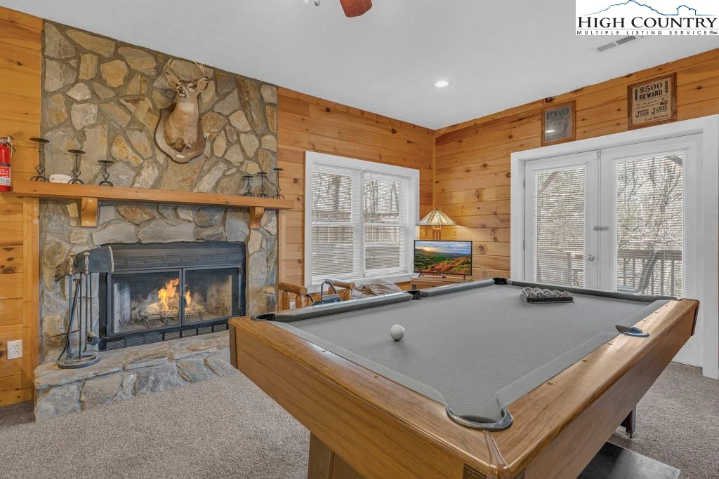 Image number 11 for the current listing