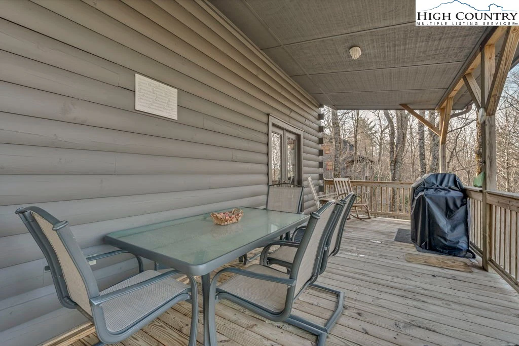 Image number 18 for the current listing