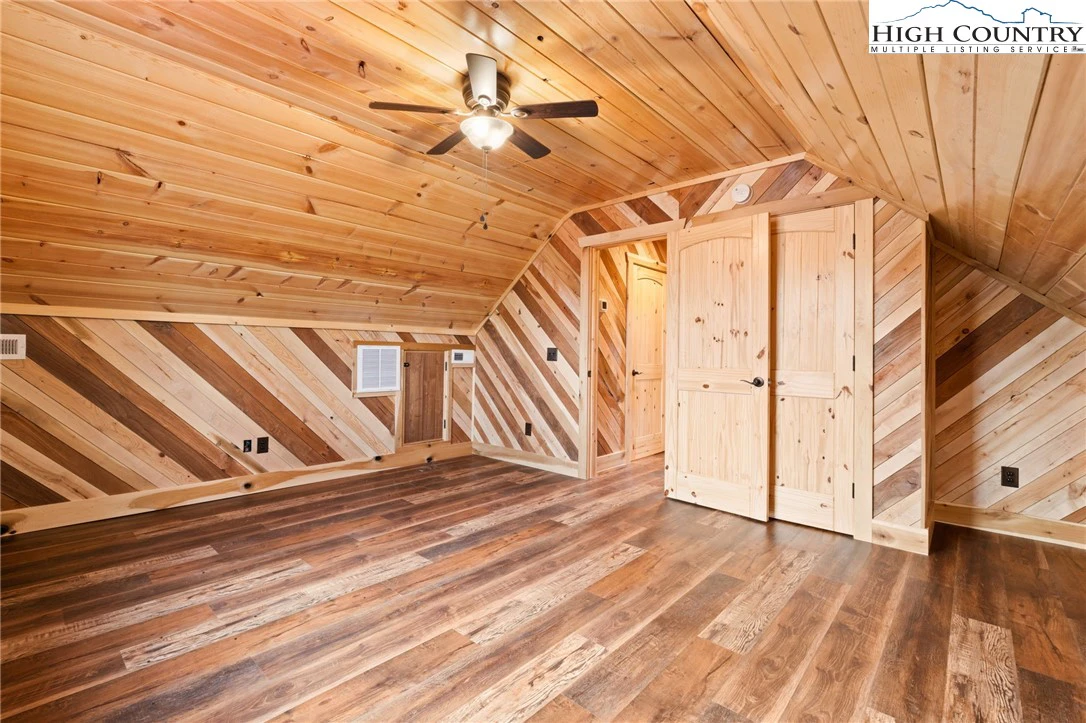 Image number 6 for the current listing