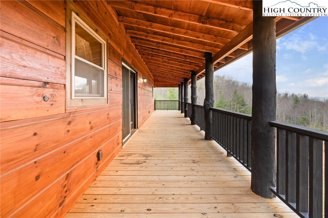 Image number 21 for the current listing