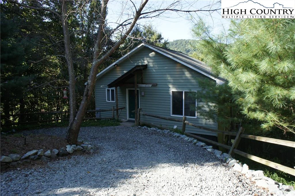 Image number 28 for the current listing