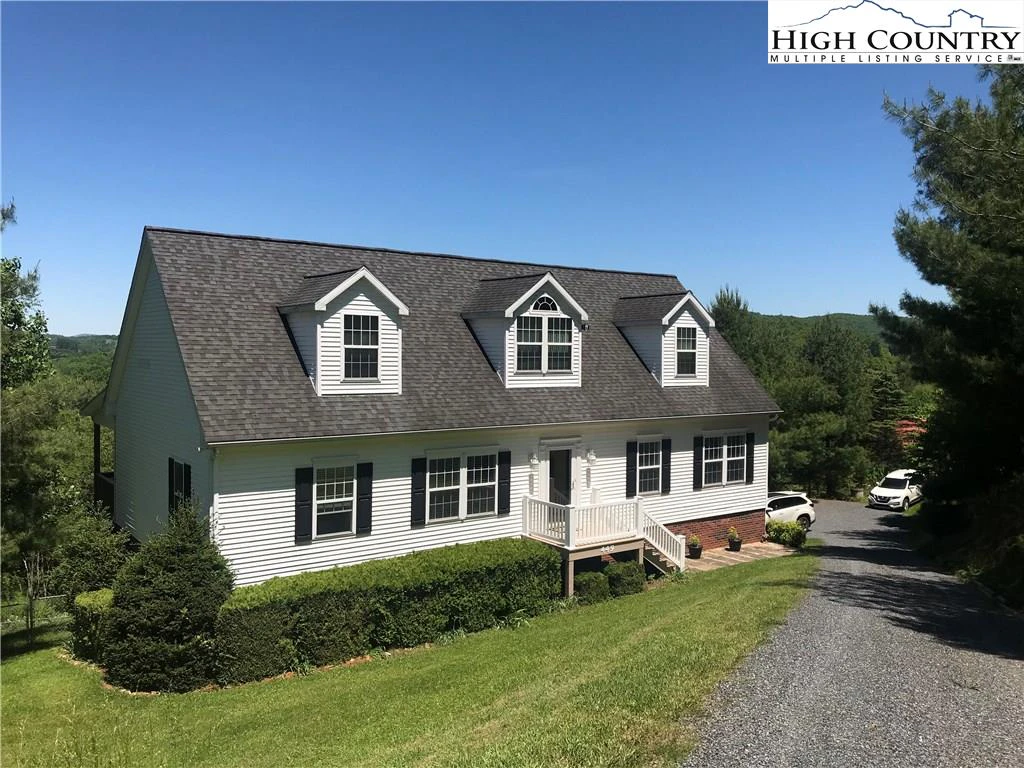 Image number 1 for the current listing