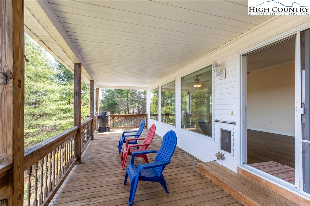 Image number 14 for the current listing