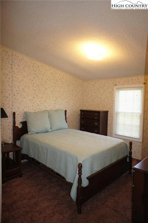 Image number 19 for the current listing