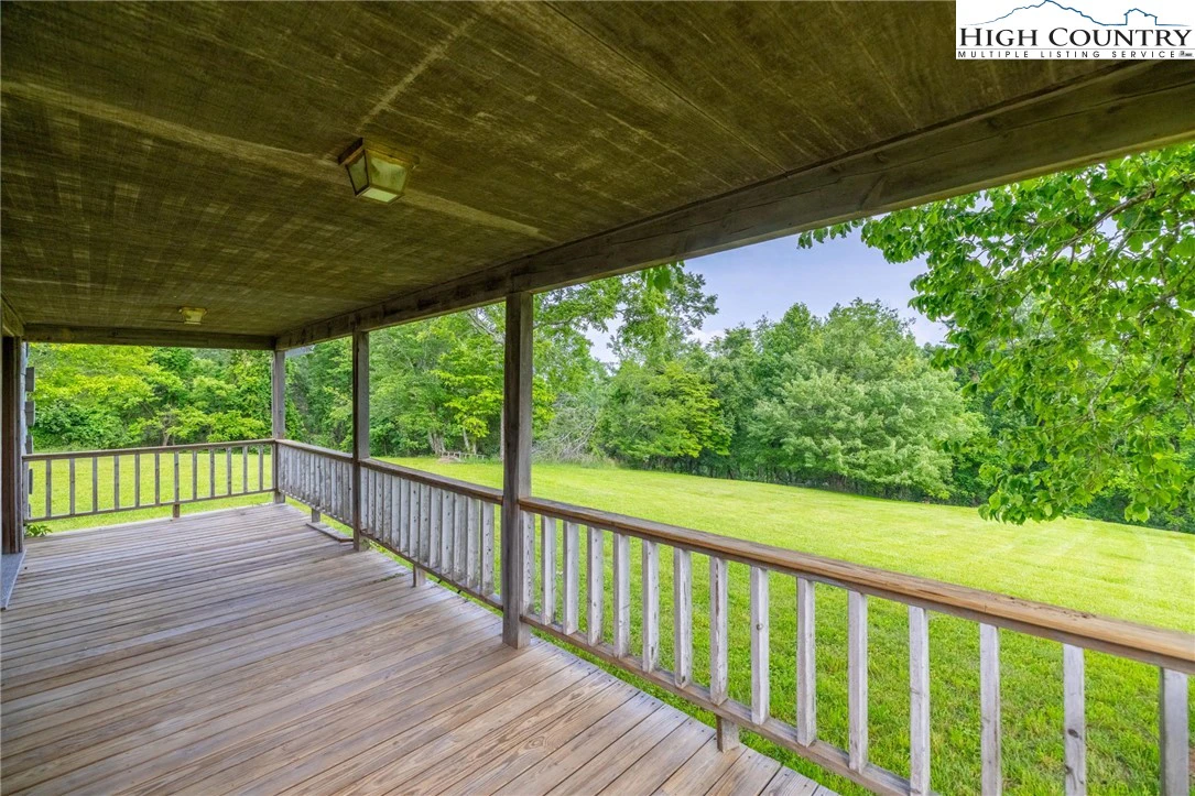 Image number 21 for the current listing