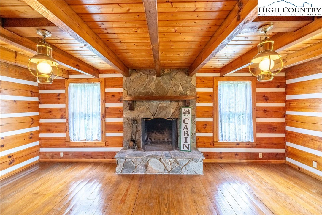 Image number 3 for the current listing
