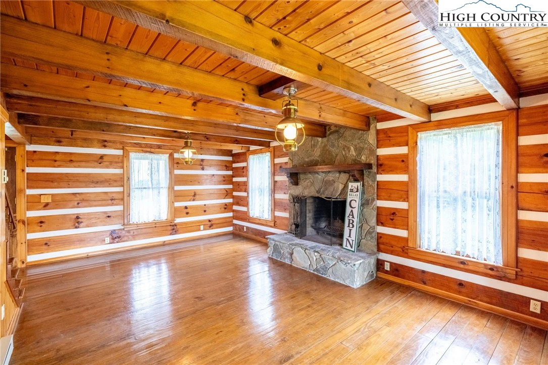Image number 5 for the current listing