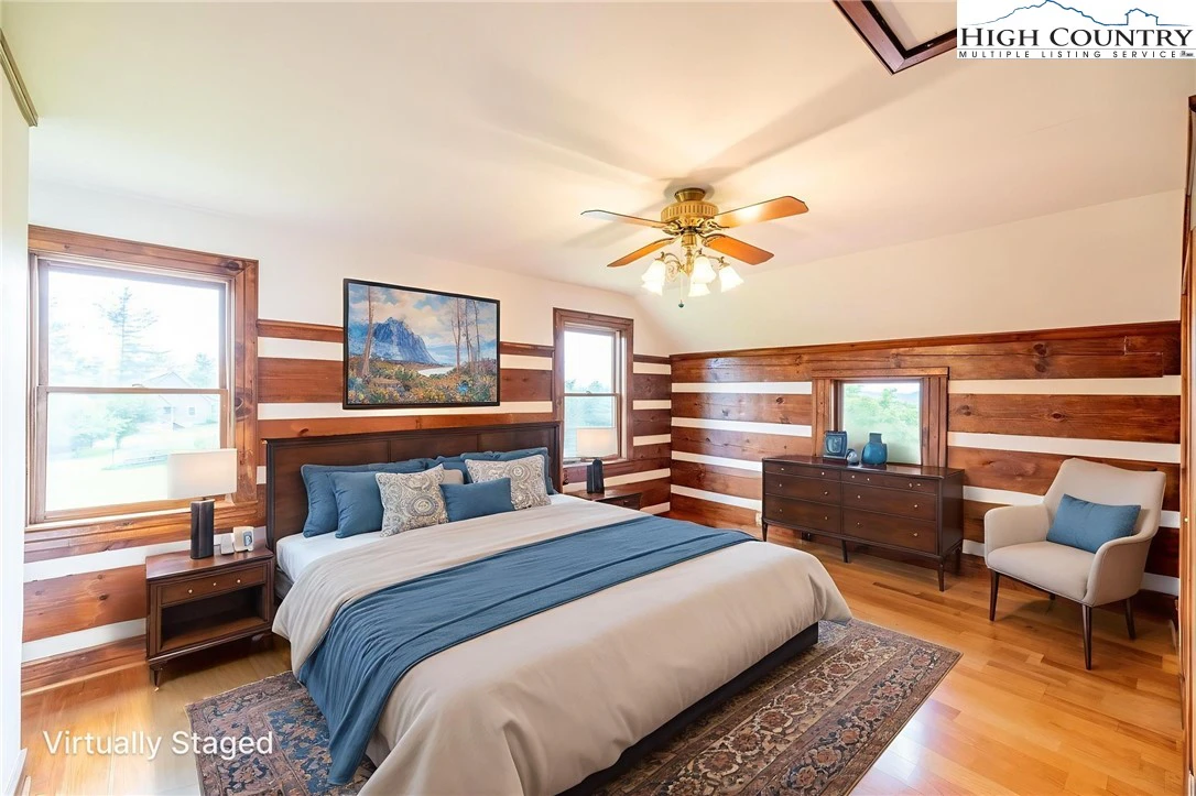 Image number 13 for the current listing