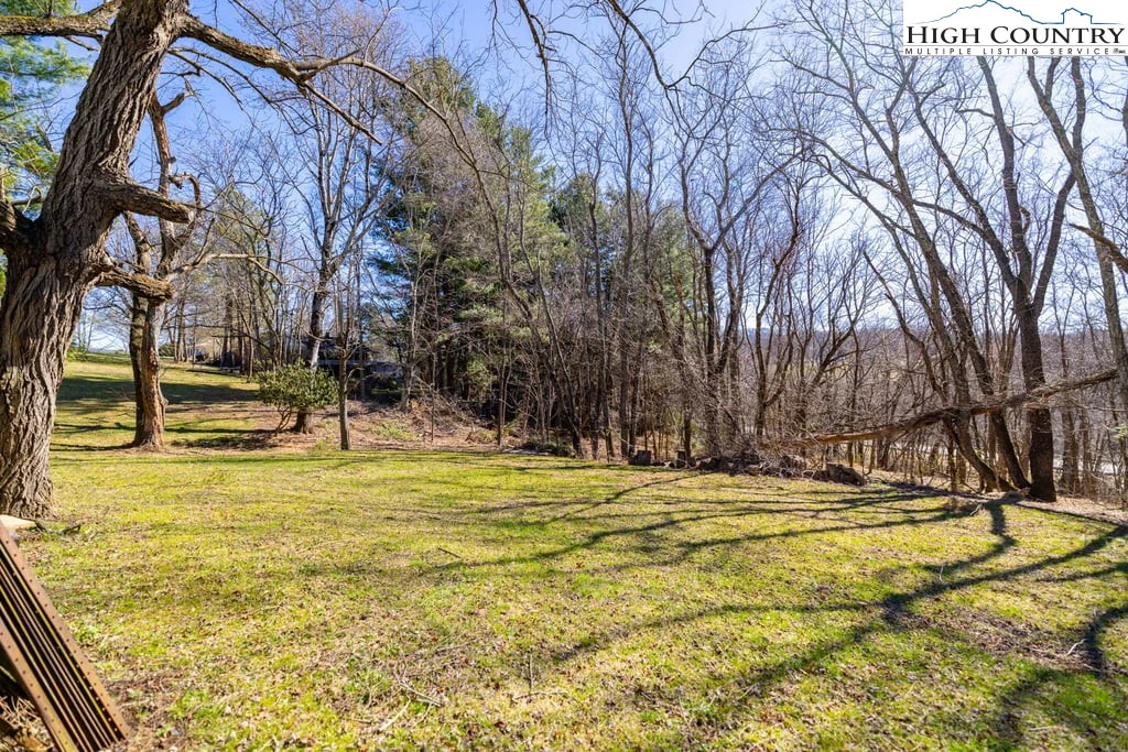Image number 16 for the current listing