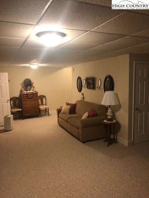 Image number 6 for the current listing