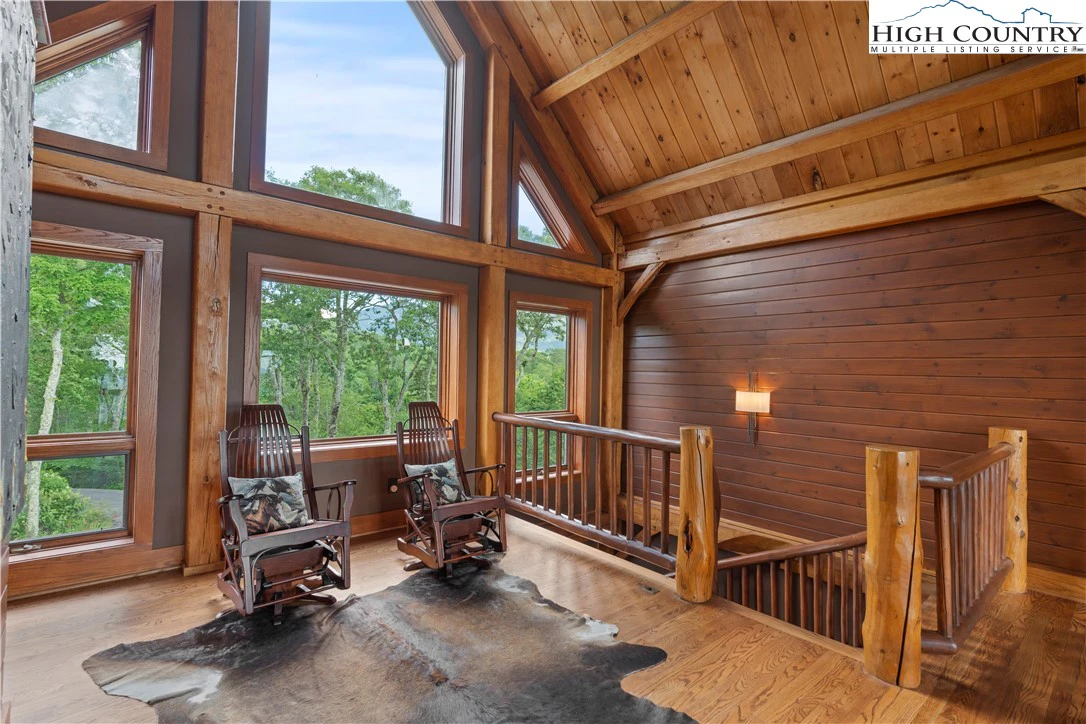 Image number 12 for the current listing