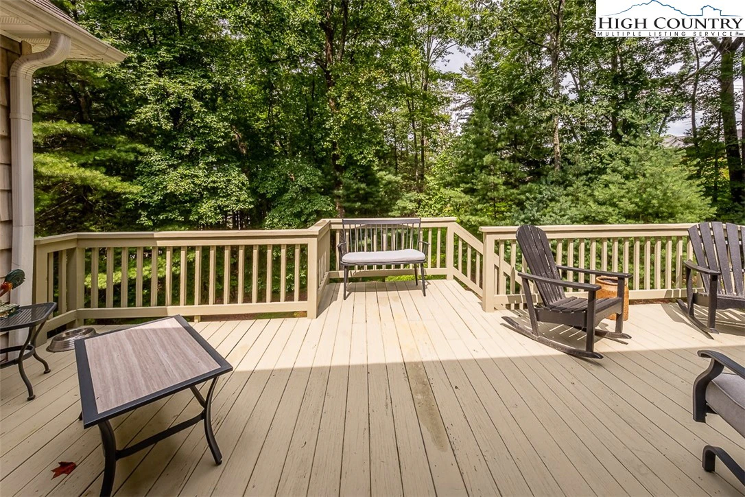 Image number 5 for the current listing