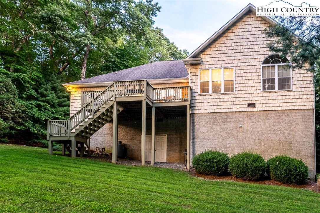 Image number 4 for the current listing