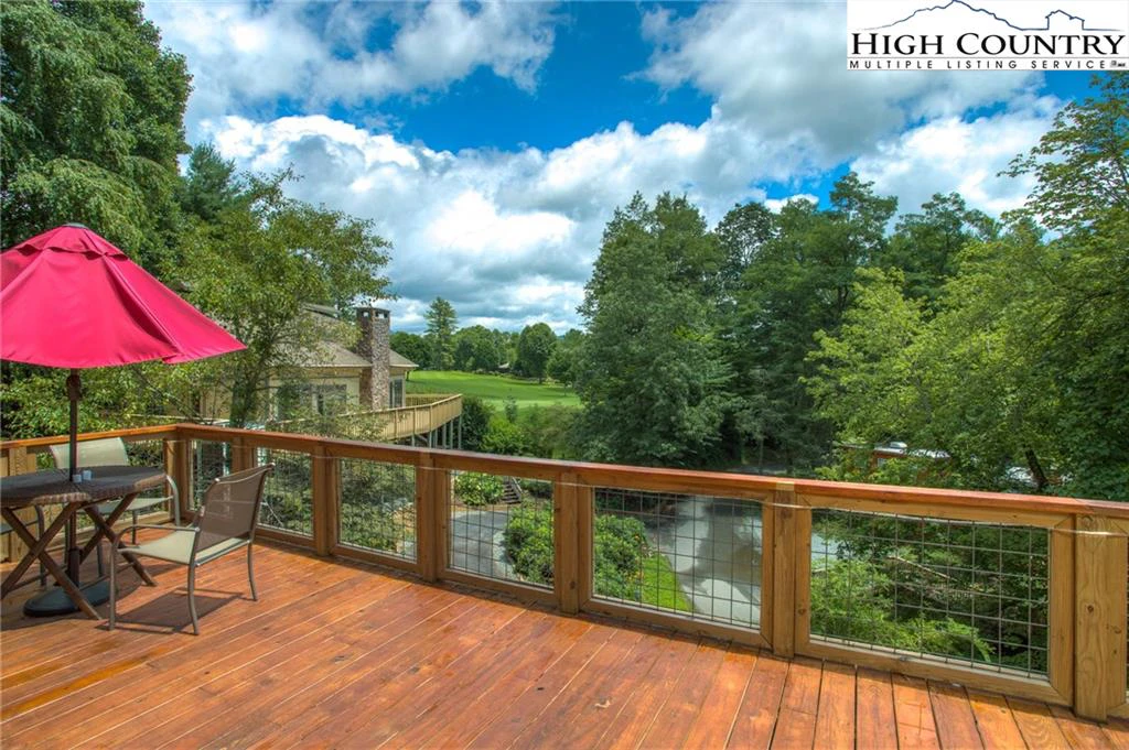 Image number 9 for the current listing