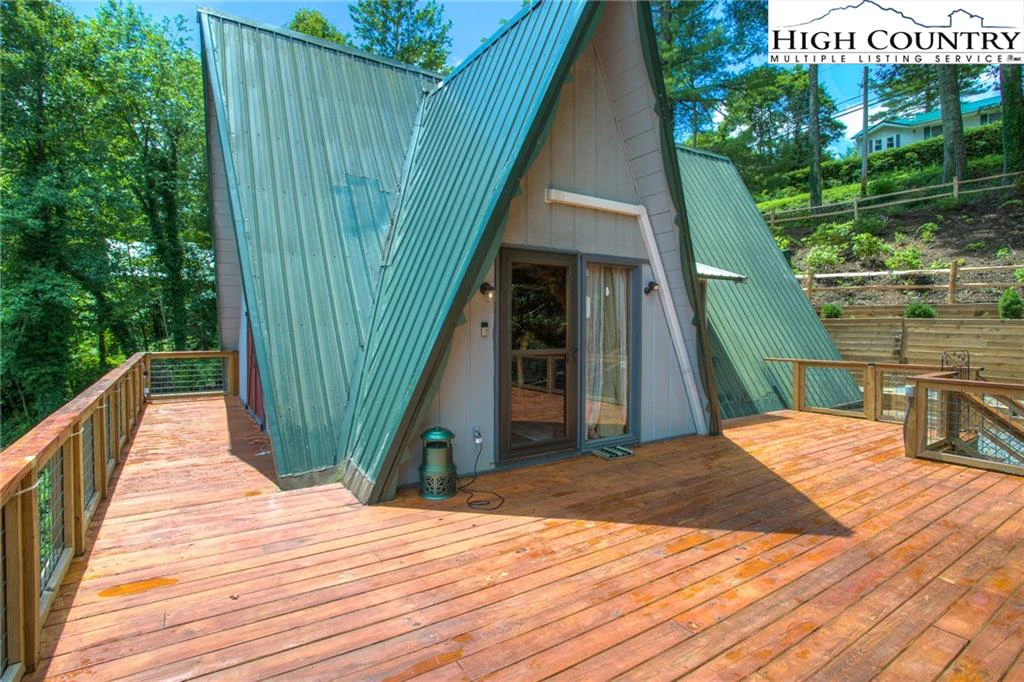 Image number 11 for the current listing