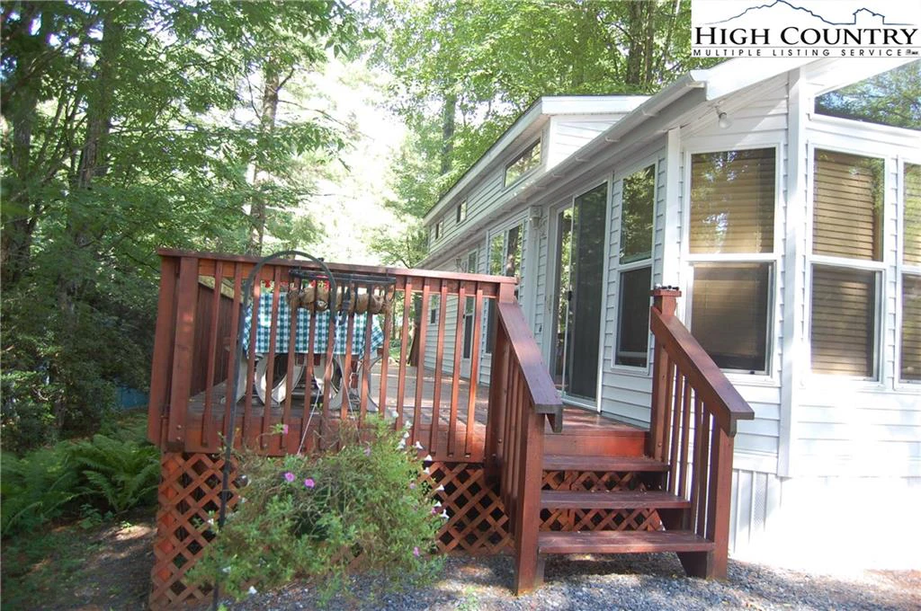 Image number 4 for the current listing