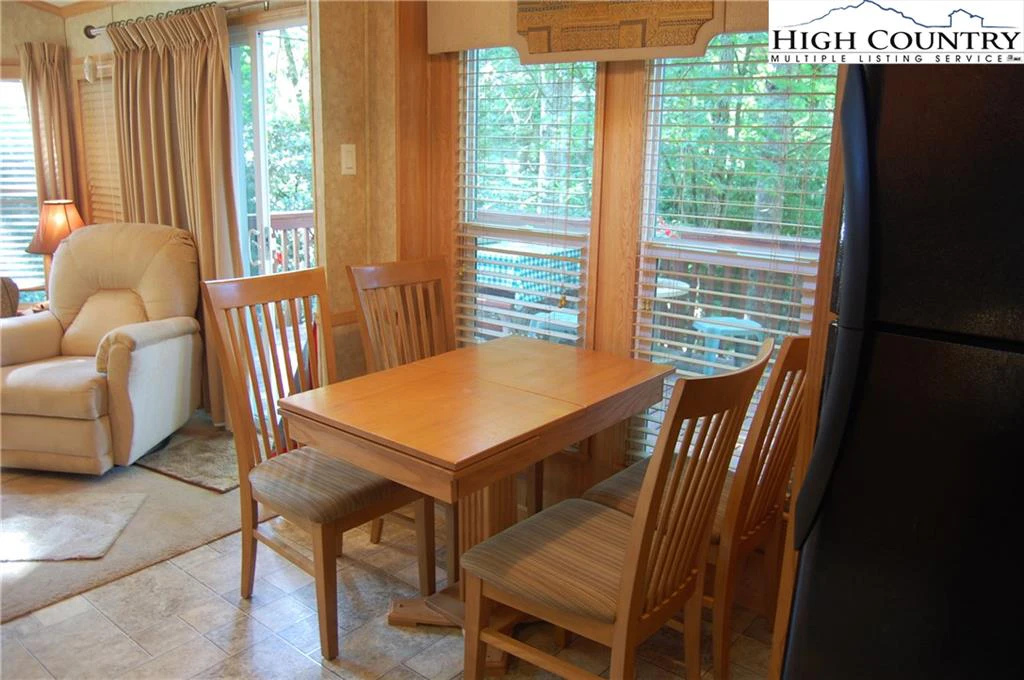 Image number 10 for the current listing