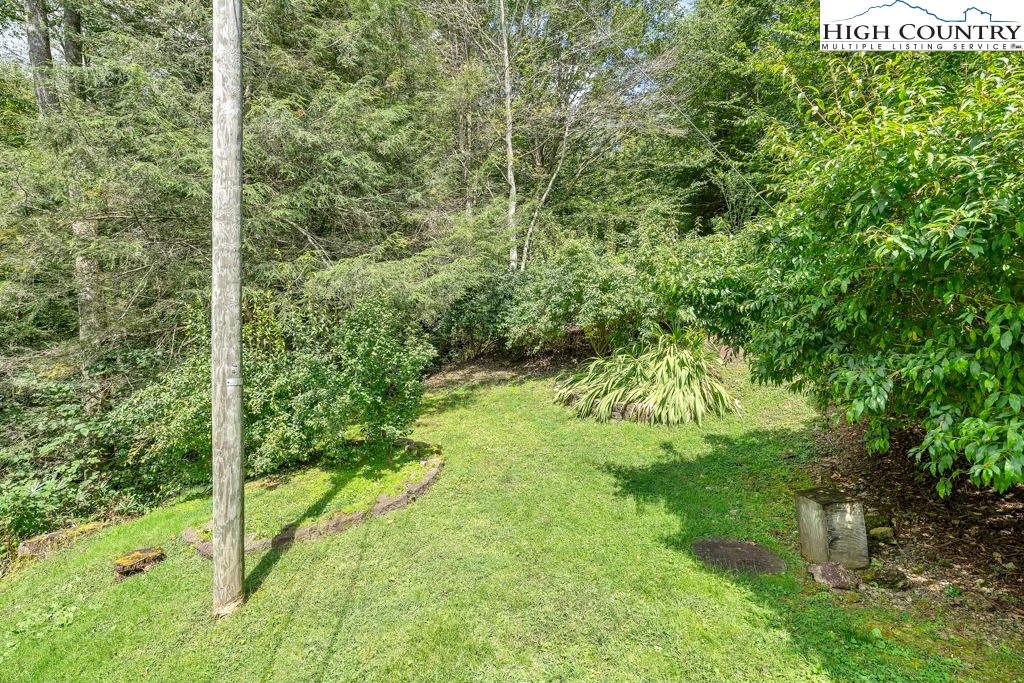 Image number 18 for the current listing