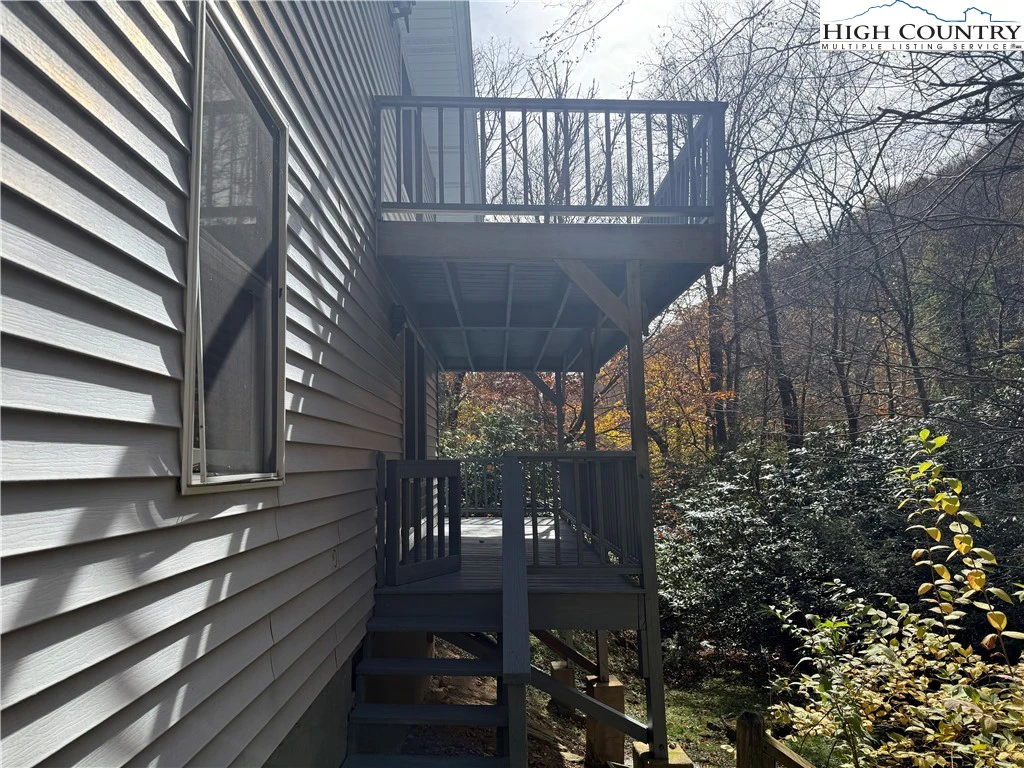 Image number 7 for the current listing