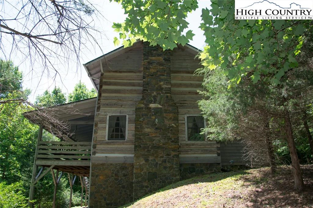 Image number 1 for the current listing