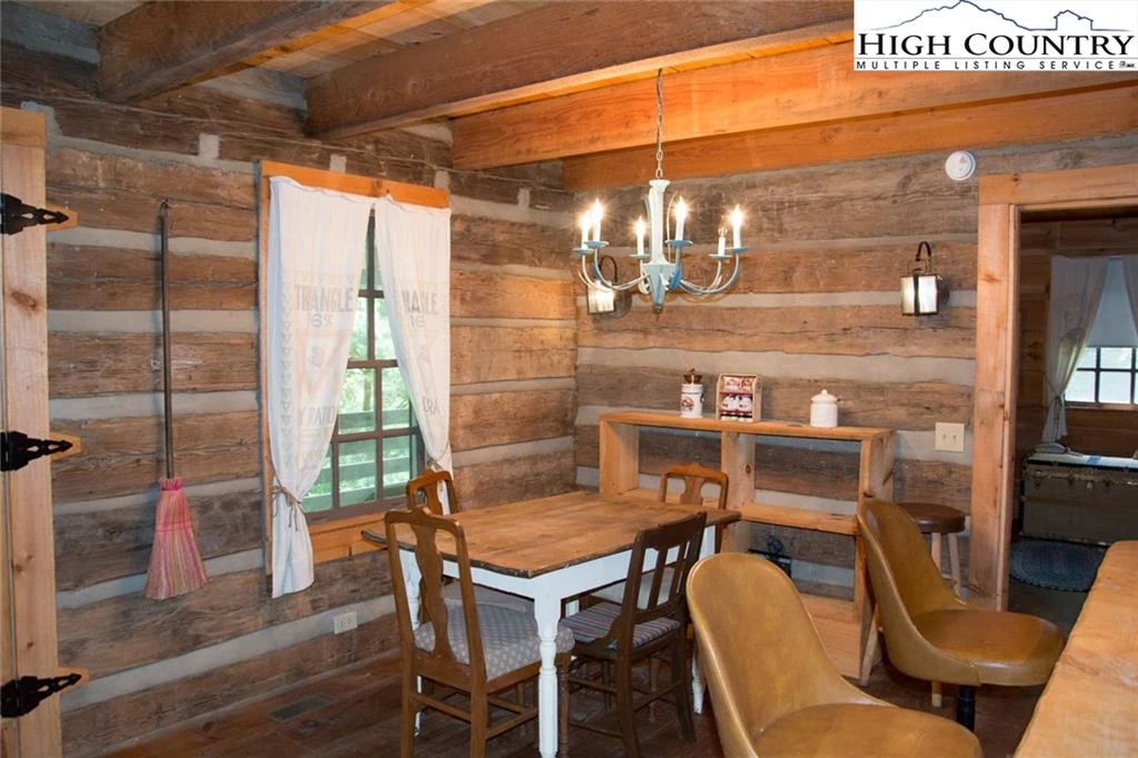 Image number 2 for the current listing
