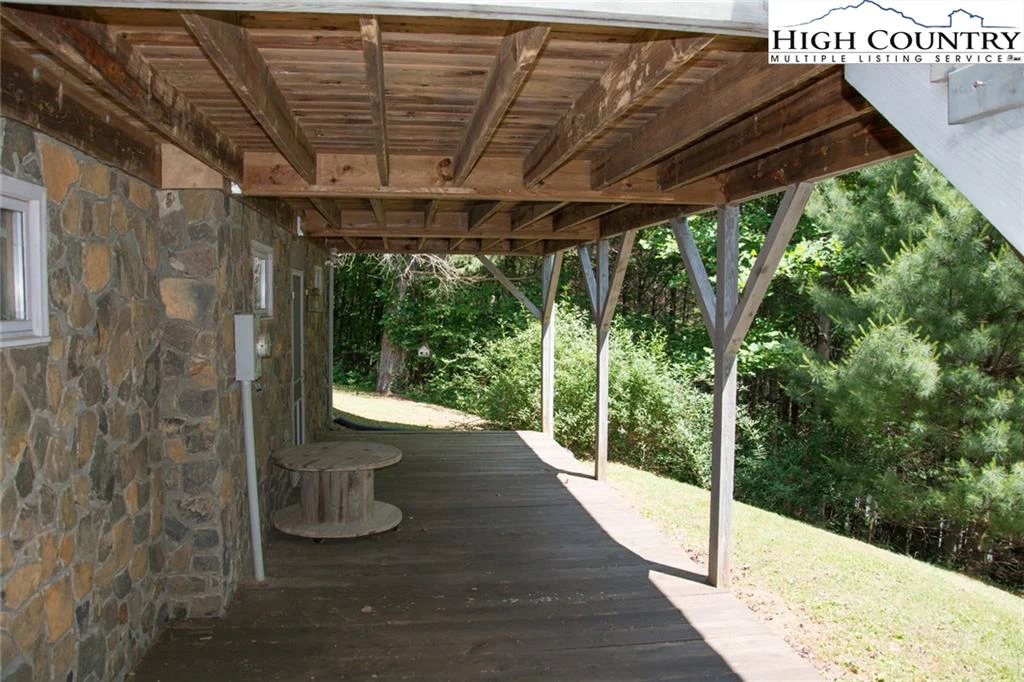 Image number 3 for the current listing