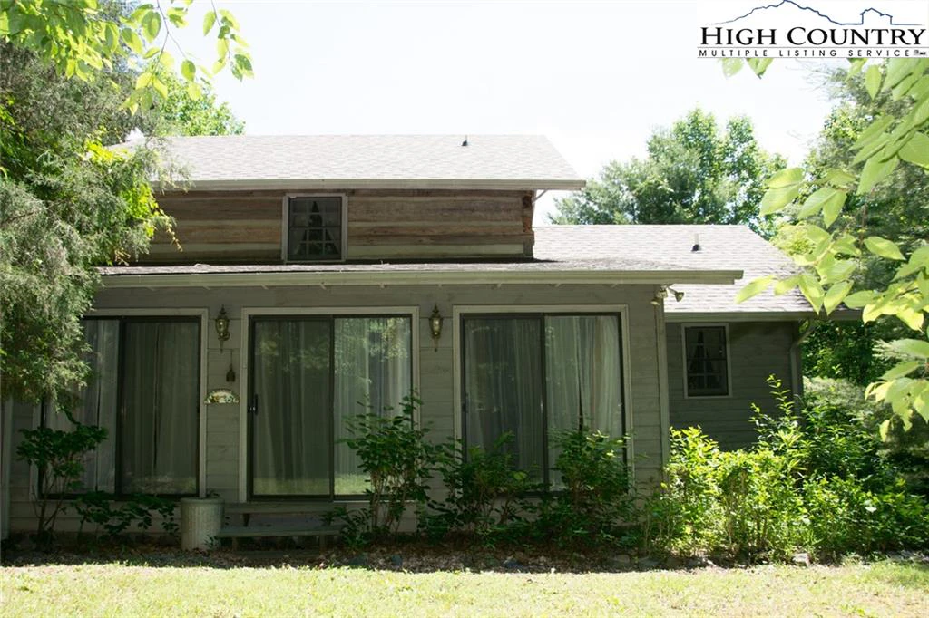 Image number 17 for the current listing