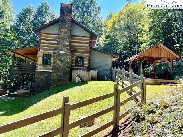 Image number 1 for the current listing