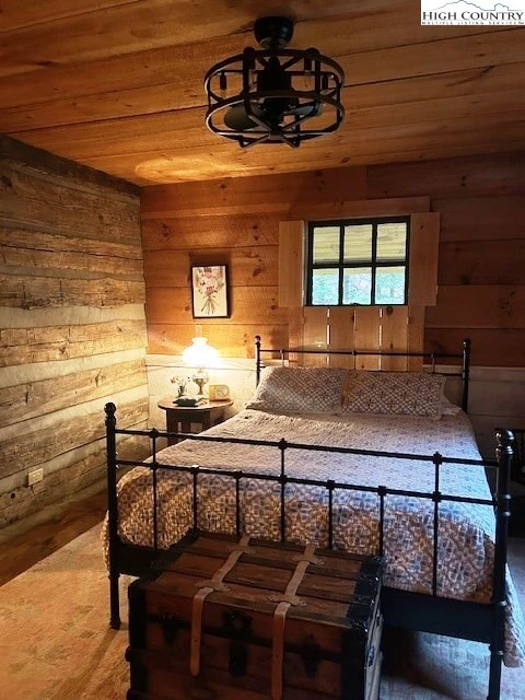 Image number 8 for the current listing