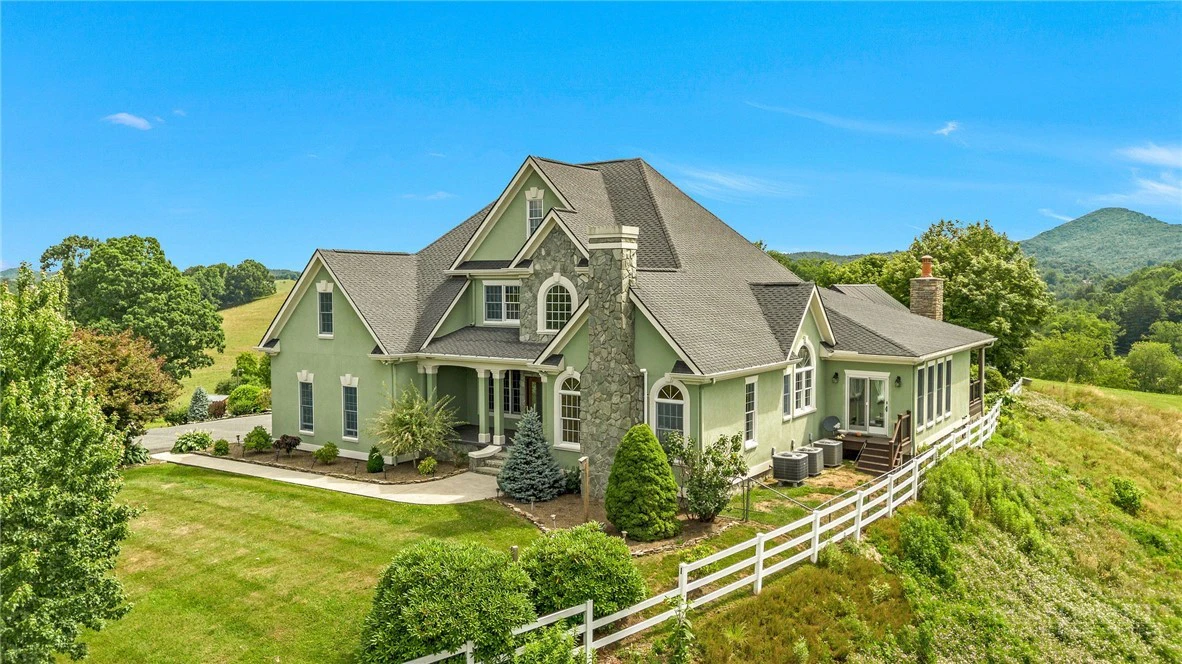 Image number 8 for the current listing