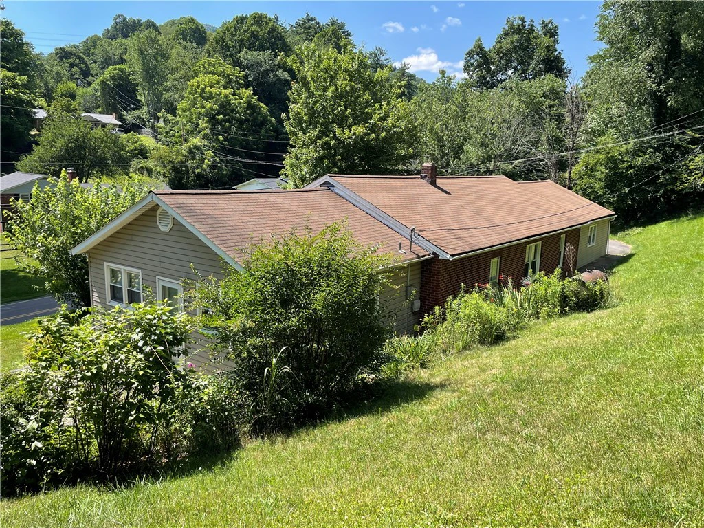 Image number 3 for the current listing