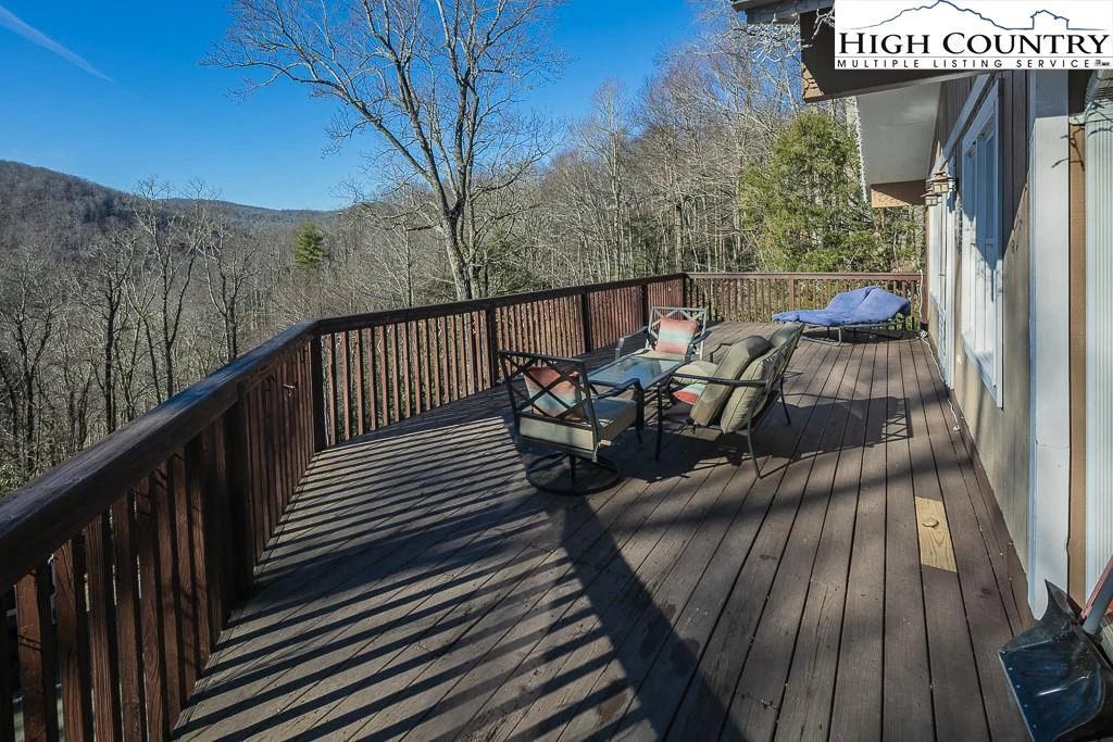 Image number 13 for the current listing