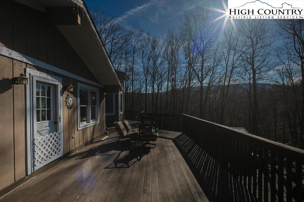 Image number 2 for the current listing