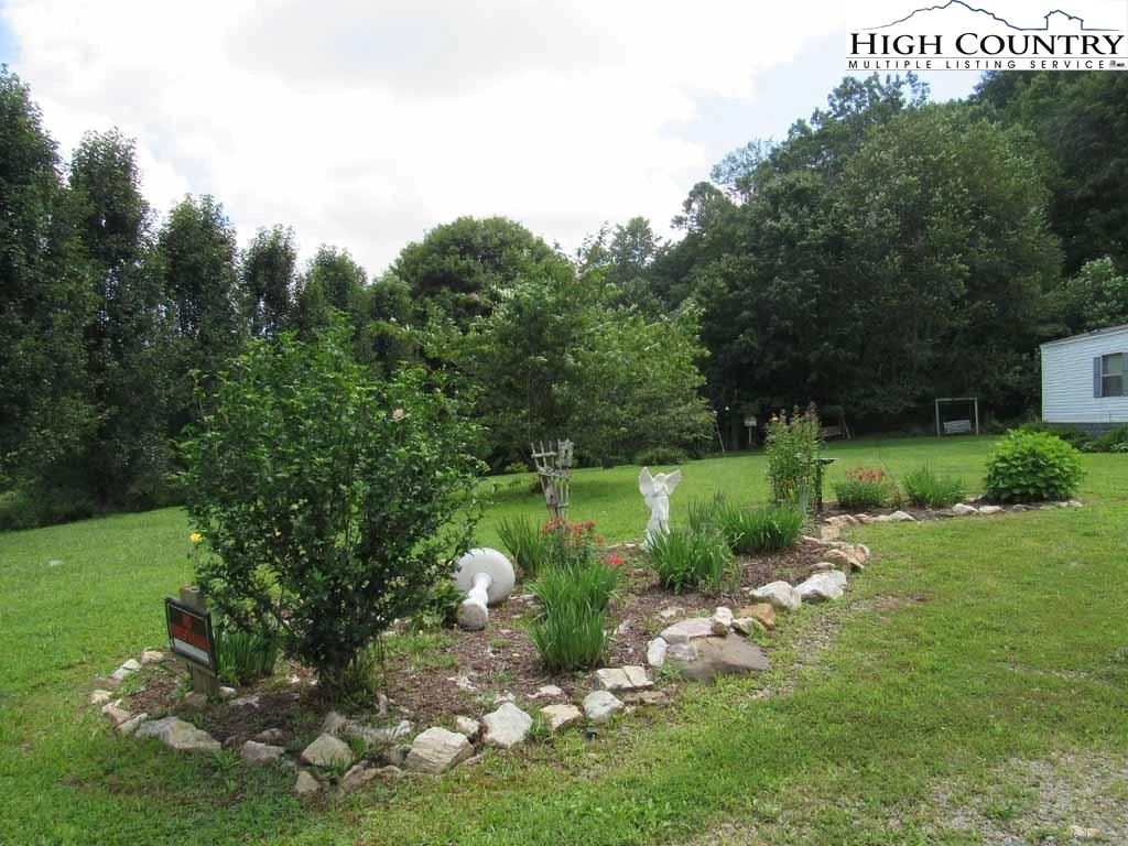 Image number 22 for the current listing