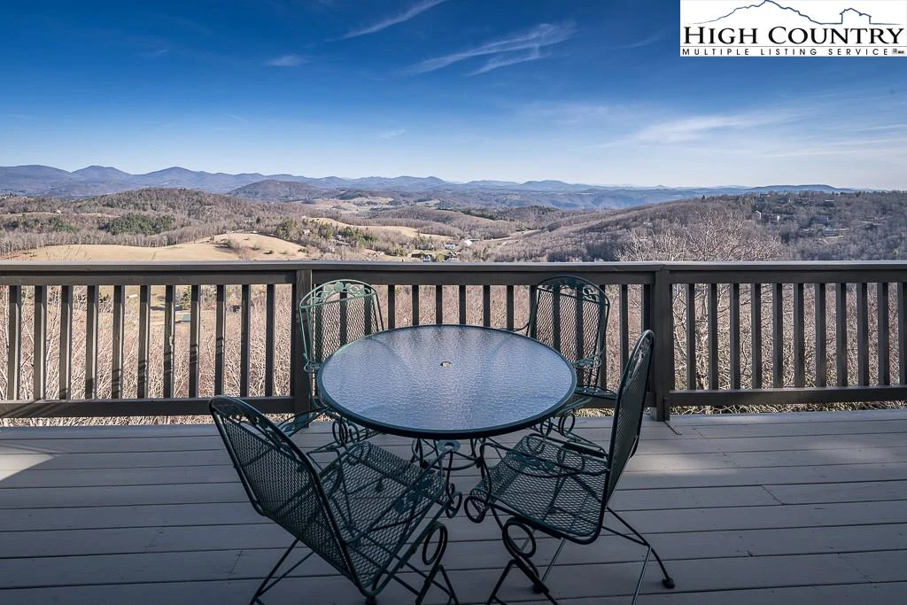 Image number 1 for the current listing