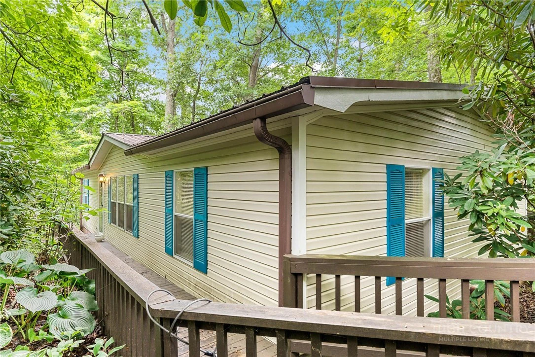 Image number 1 for the current listing