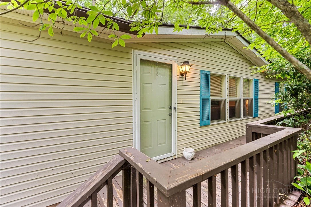 Image number 2 for the current listing
