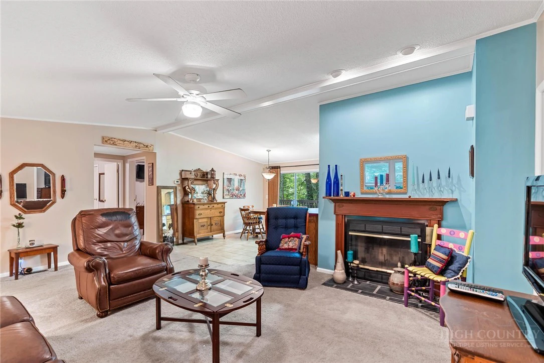 Image number 5 for the current listing